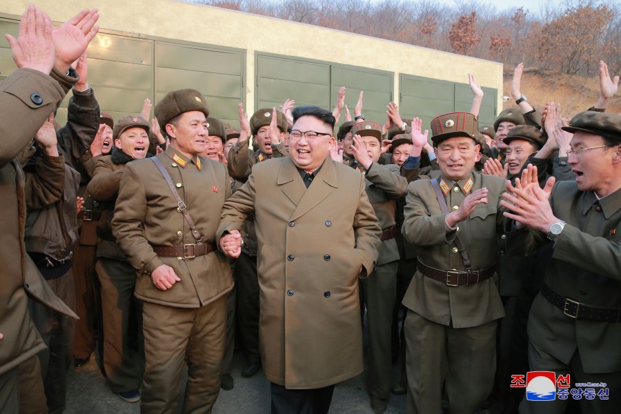 국가핵무력완성의 력사적대업을 이룩하신 불멸의 업적
