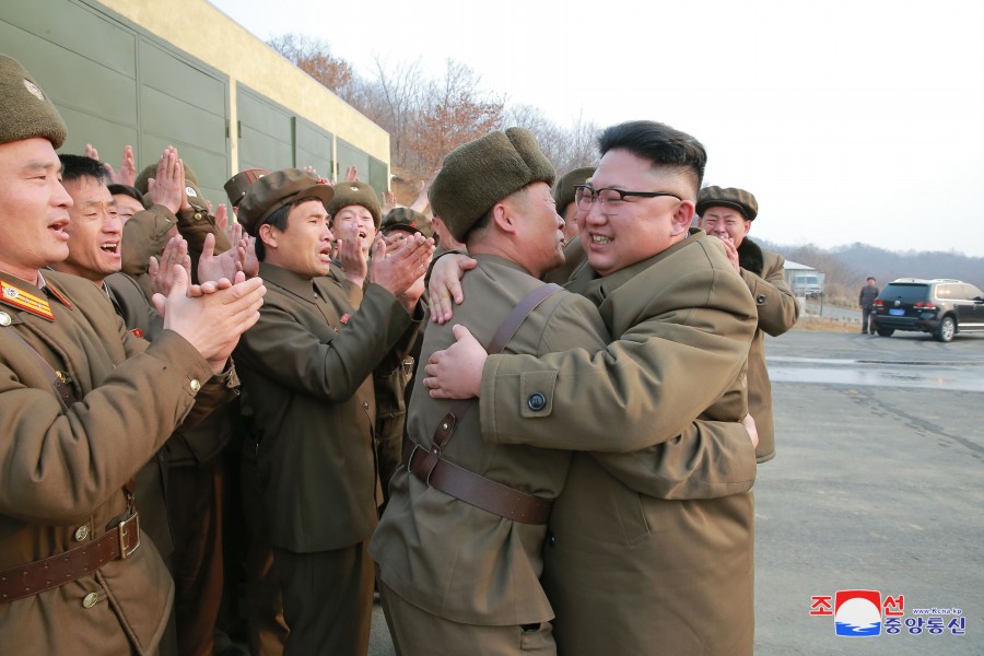 국가핵무력완성의 력사적대업을 이룩하신 불멸의 업적
