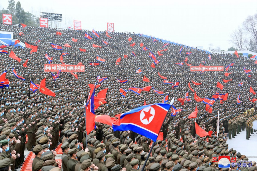 청년학생들의 집회,전시가요대렬합창행진 진행