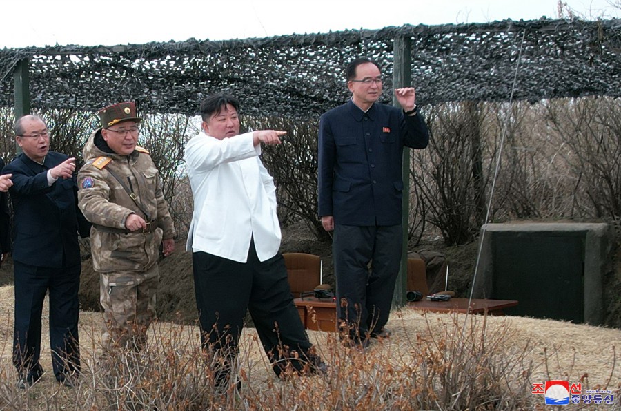 중요무기시험과 전략적목적의 발사훈련 진행