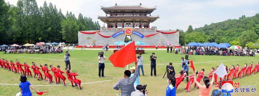 “六•一”国际儿童节７３周年友谊联欢会举行