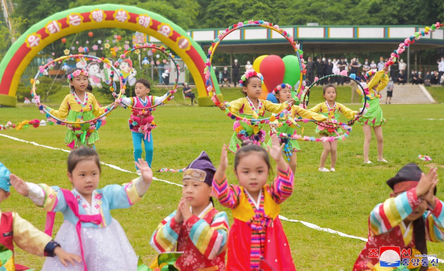 “六•一”国际儿童节７３周年友谊联欢会举行