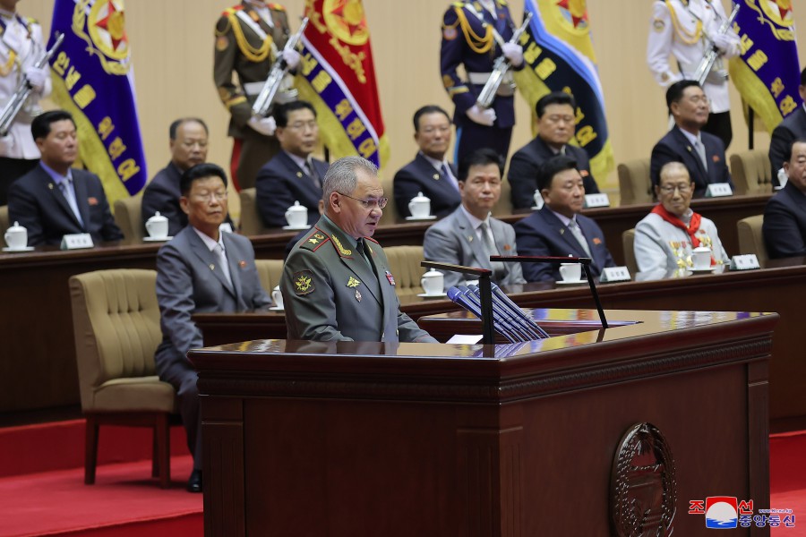 조국해방전쟁승리 70돐 기념보고대회 성대히 진행