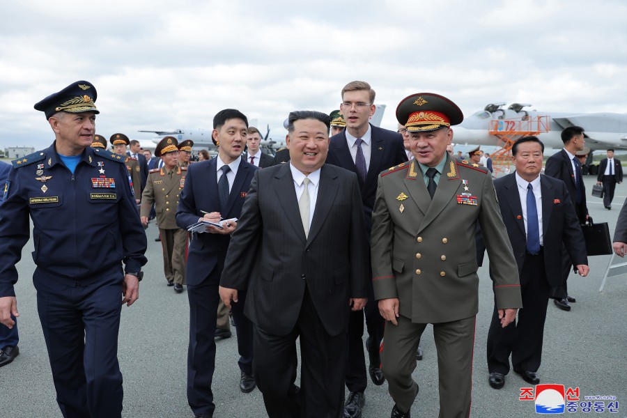 조선로동당 총비서이시며 조선민주주의인민공화국 국무위원장이신 경애하는 김정은동지께서 로씨야련방 울라지보스또크시를 방문하시였다