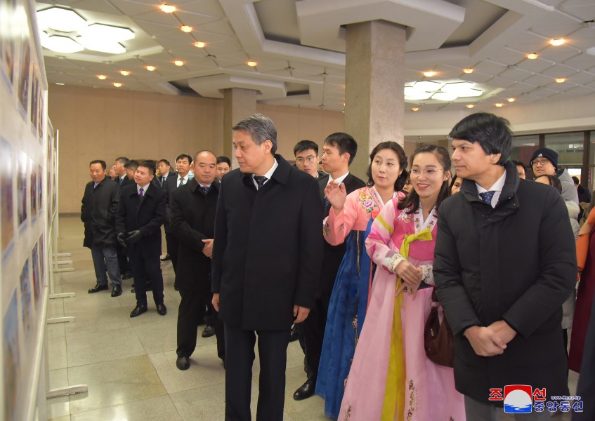 我国举行国际残疾人日纪念活动