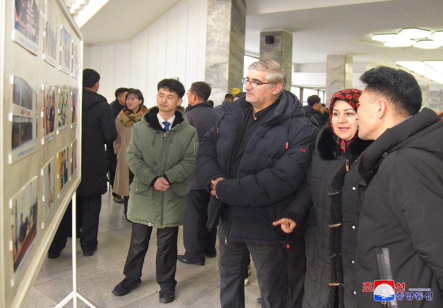 我国举行国际残疾人日纪念活动
