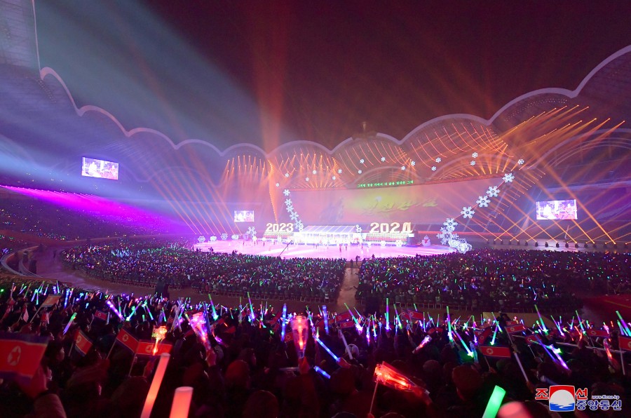 ２０２４年新年庆祝大演出隆重举行