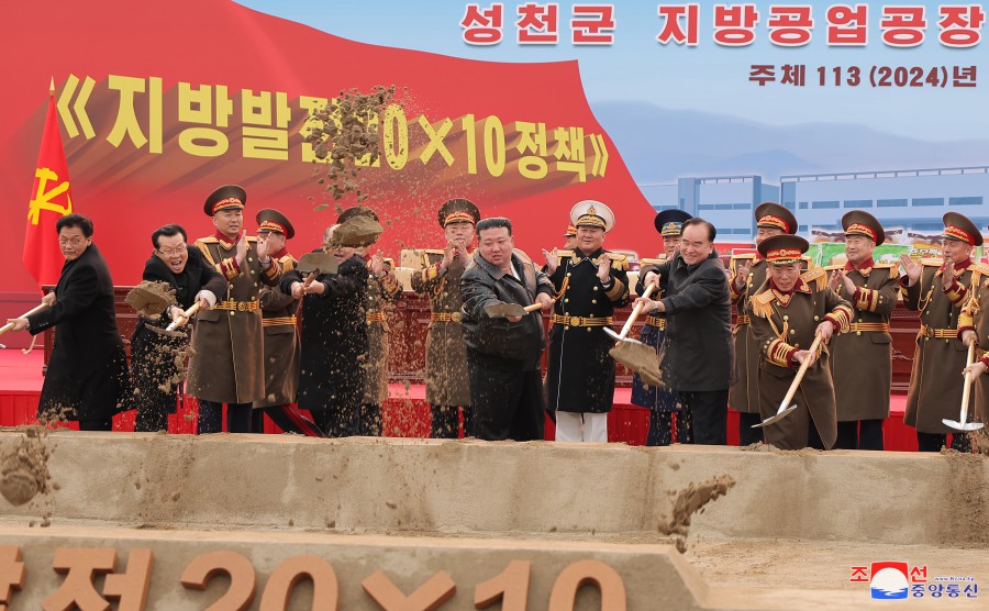 Start of Regional-industry Revolution to Be Specially Recorded in History of Overall Development of Korean-style Socialism