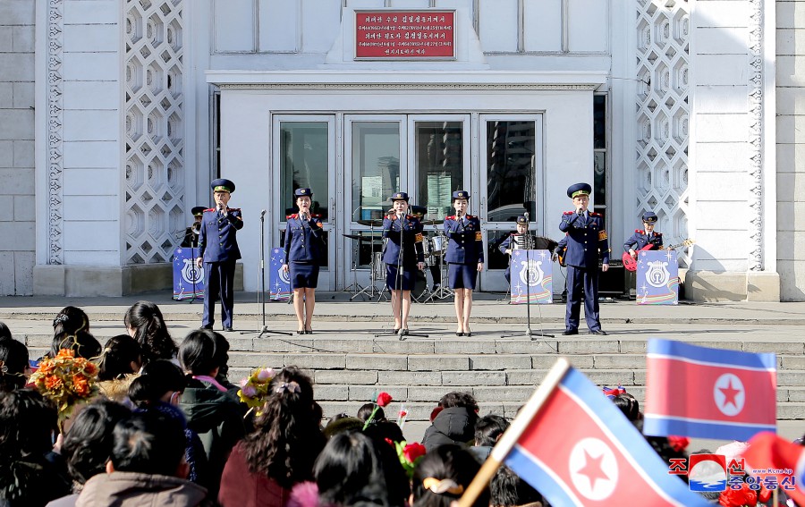 각지에서 3.8국제부녀절을 뜻깊게 맞이