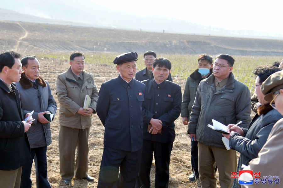 Premier coreano averigua las gestiones de varios sectores en su gira de trabajo