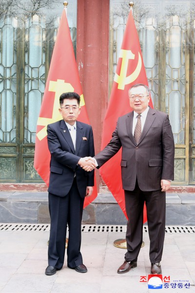 Talks Held between DPRK and Chinese Party Officials