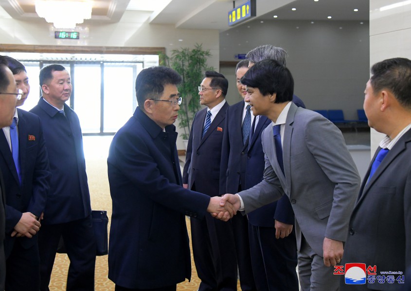 朝鲜劳动党代表团回国