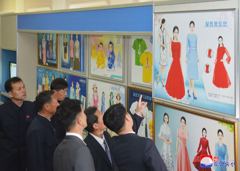 庆祝“四·一五”国家产业美术展开幕