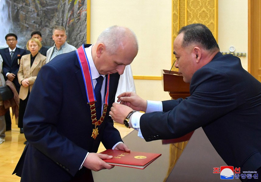 ﻿Заведующему кафедрой Витебской государственной ветеринарной академии Беларуси присвоена ученая степень доктора общественно-политических наук