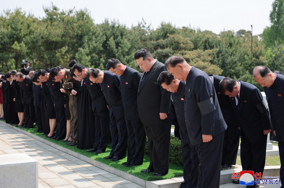 고 김기남동지의 장의식 엄숙히 거행
