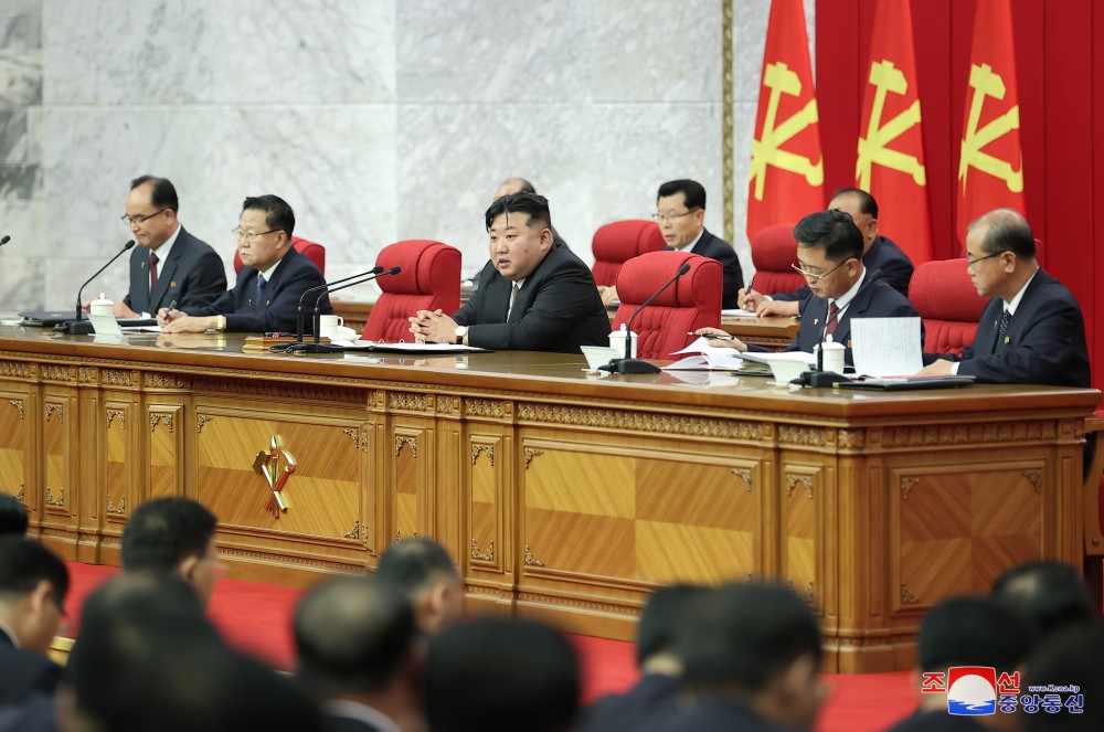 조선로동당 중앙위원회 제8기 제10차전원회의 2일회의 진행