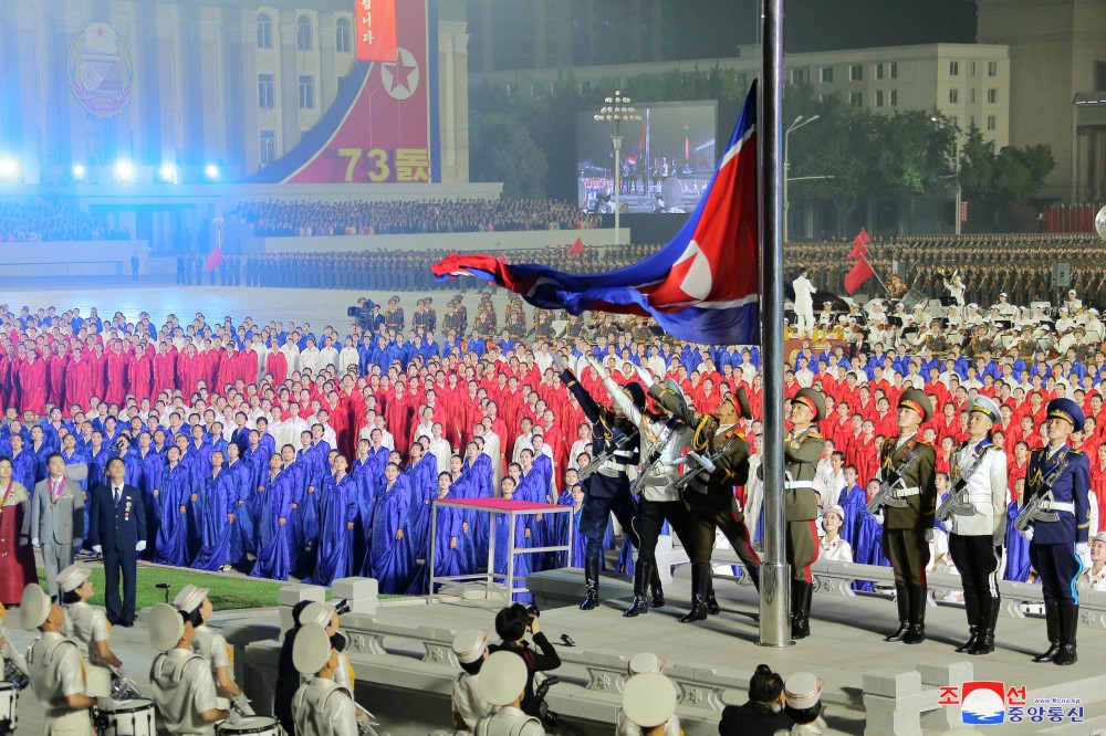 我们国家第一主义的永恒旗帜——共和国国旗