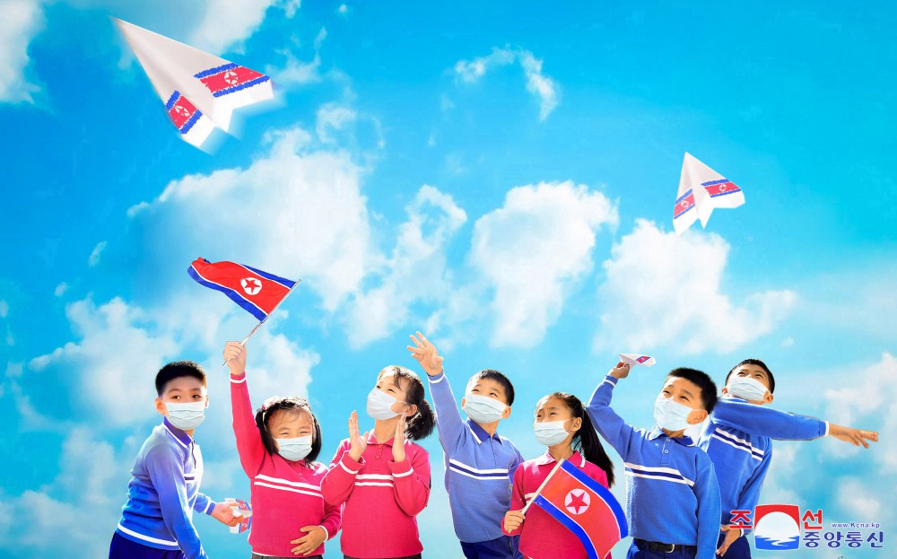 我们国家第一主义的永恒旗帜——共和国国旗