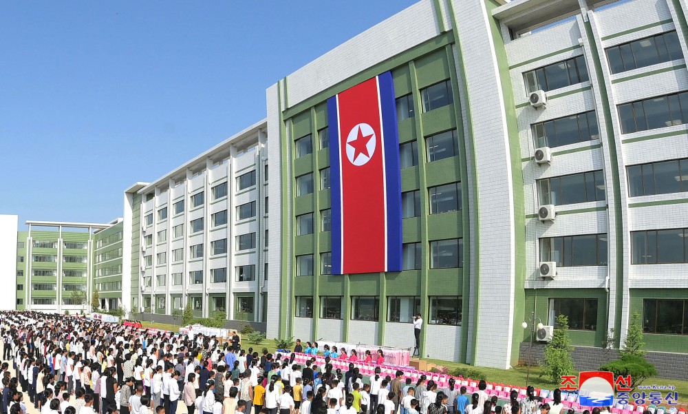 我们国家第一主义的永恒旗帜——共和国国旗