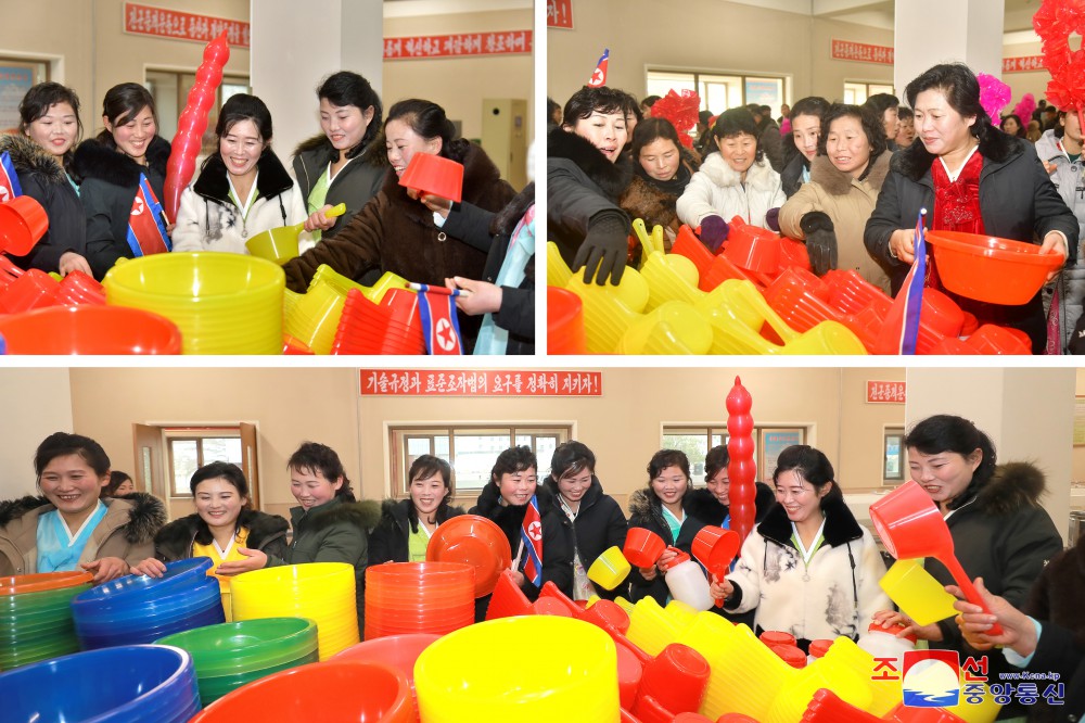 黄海南道银泉郡欢庆地方工业工厂竣工