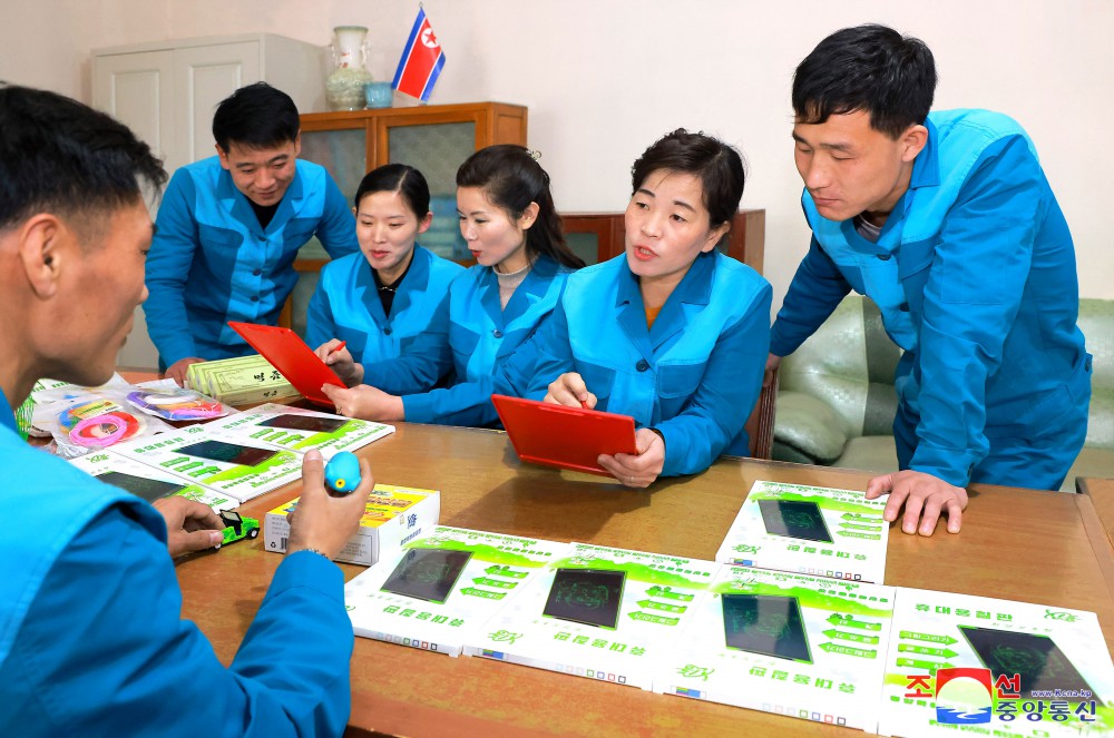 为生产优质学习用品竭尽努力