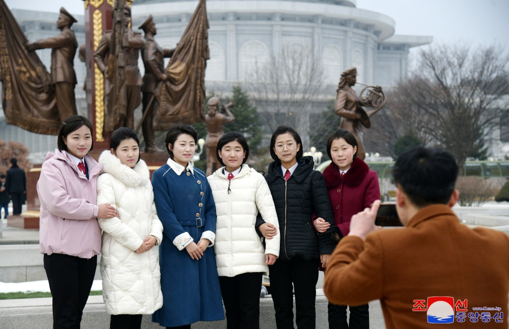 举国欢庆民族最大喜庆的２月节日