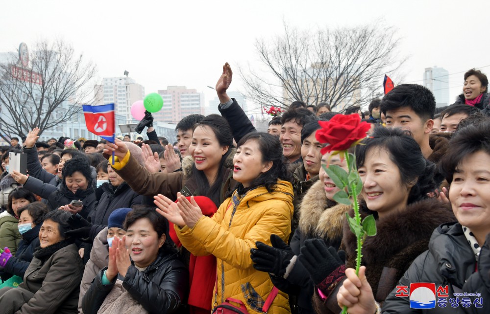 举国欢庆民族最大喜庆的２月节日