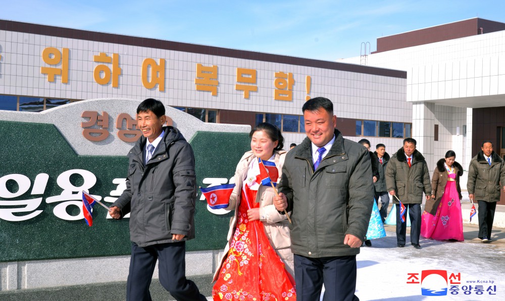 举国欢庆民族最大喜庆的２月节日