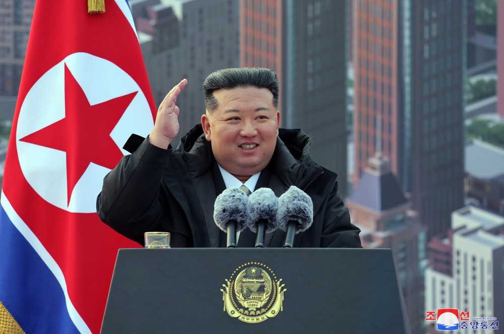 당 제8차대회가 결정한 수도건설 5개년계획의 완결단계과업수행에 착수