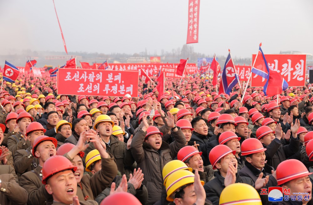 당 제8차대회가 결정한 수도건설 5개년계획의 완결단계과업수행에 착수