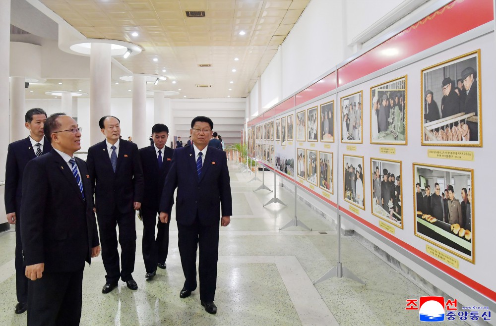 Photo Exhibition Opens to Celebrate 113th Birth Anniversary of President Kim Il Sung