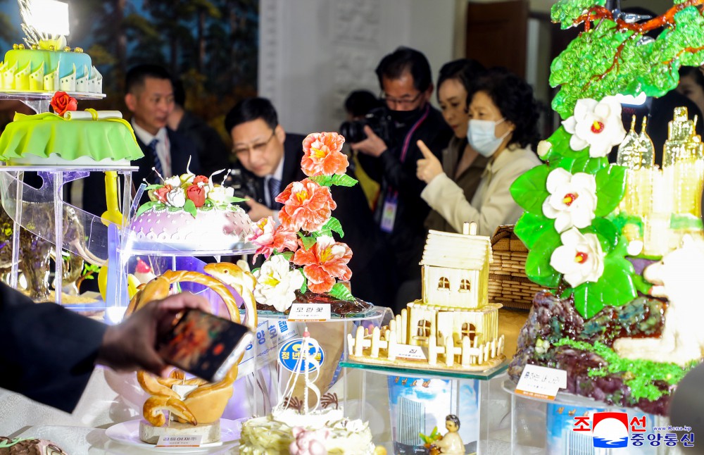 Fifth Sweet and Biscuit Sculpture Show Held in DPRK