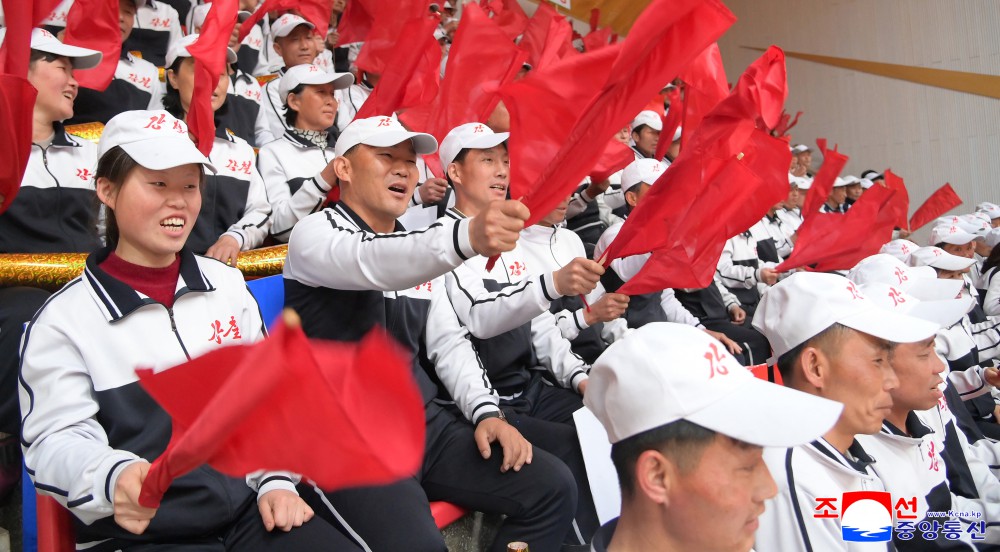 各地有意义地纪念“五一”国际劳动节