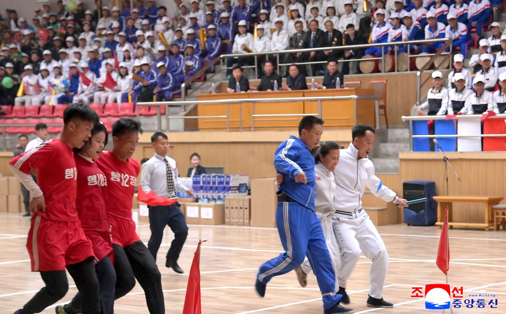 各地有意义地纪念“五一”国际劳动节