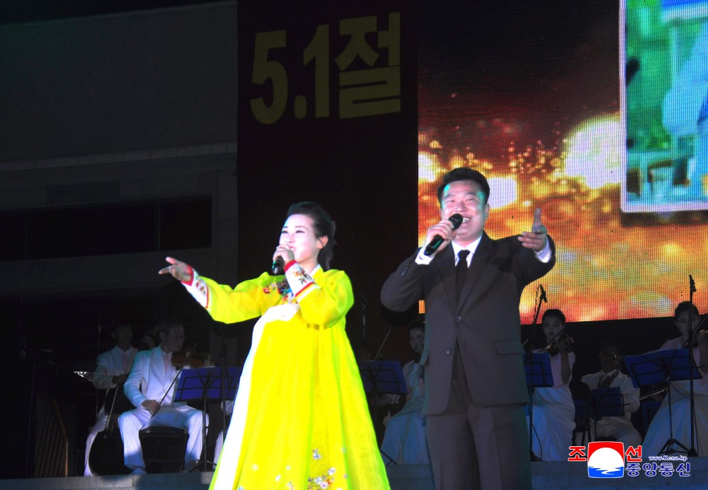 各地有意义地纪念“五一”国际劳动节