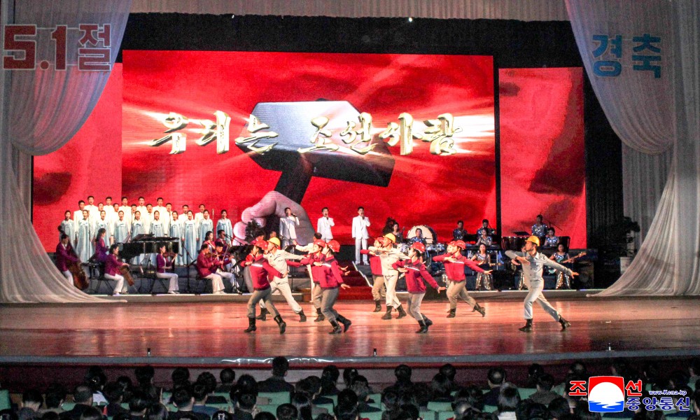 各地有意义地纪念“五一”国际劳动节