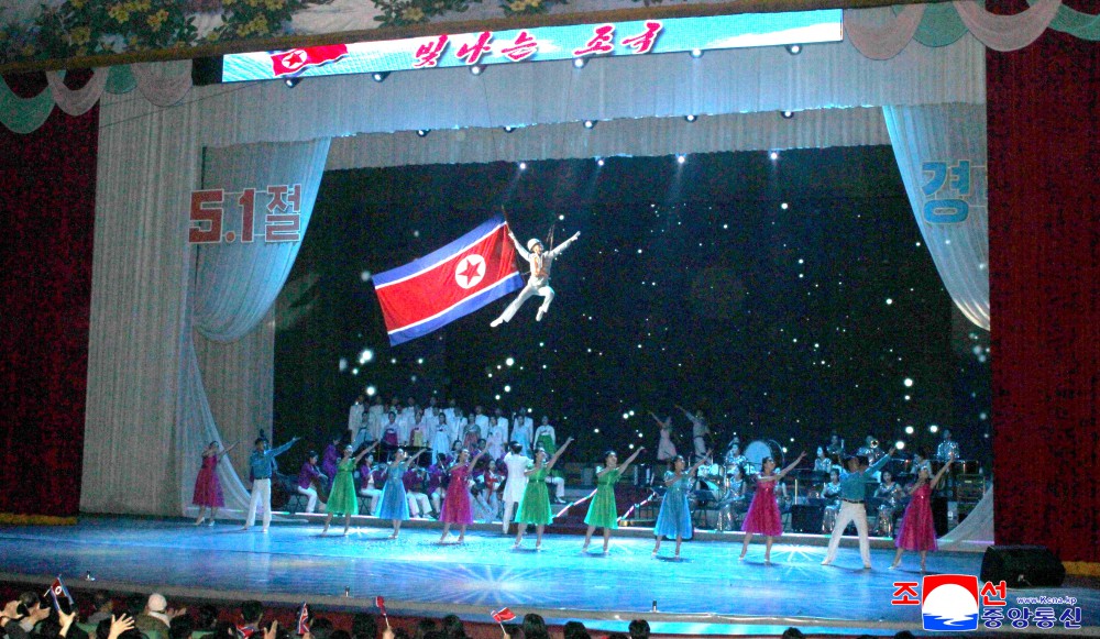各地有意义地纪念“五一”国际劳动节