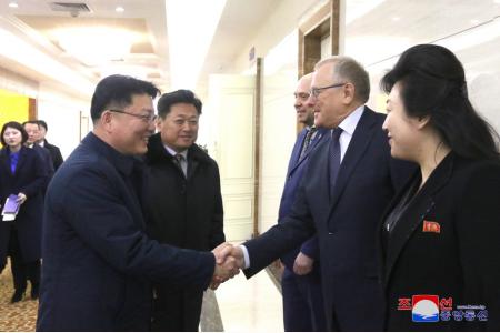 로씨야를 방문하는 우리 나라 정부경제대표단 출발